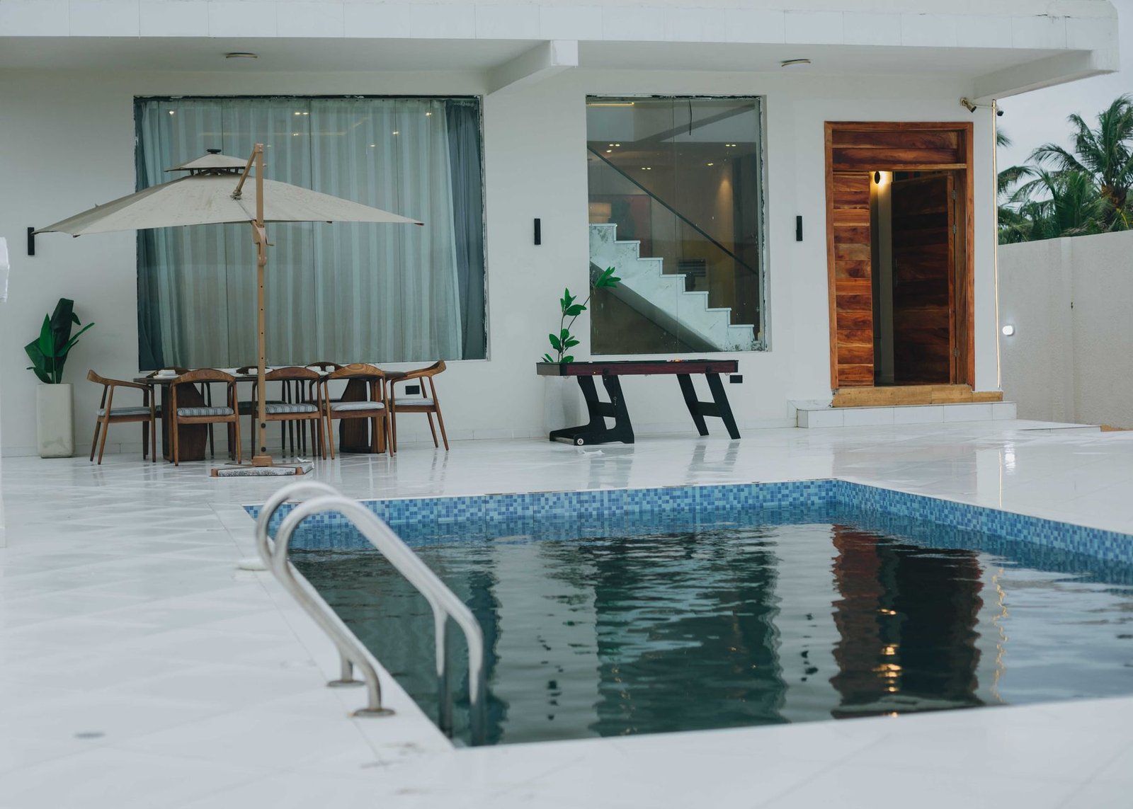 The pool at La Cream, early in the day